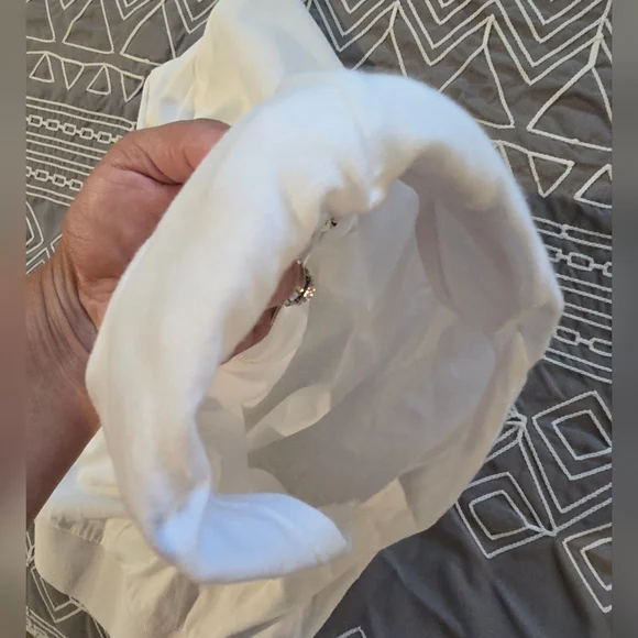 Alice + Olivia Basic White Tee Size XS - Picture 5 of 7